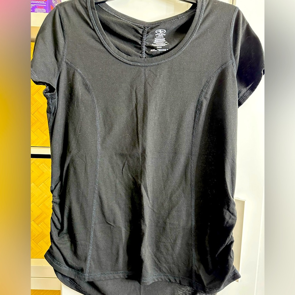 Athletic XL black workout tee